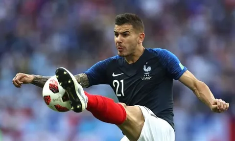 Hernandez và Pavard chỉ làm Bayern Munich thêm đau đầu