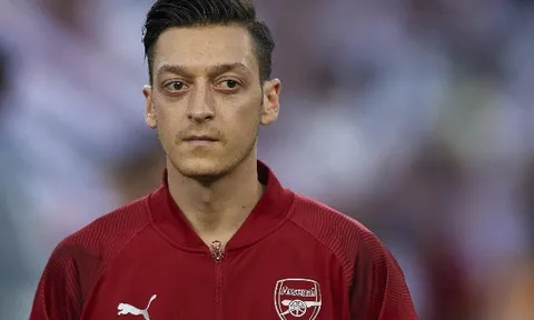 Nếu sở hữu phẩm chất này của Tierney, Ozil đã trở thành huyền thoại tại Arsenal
