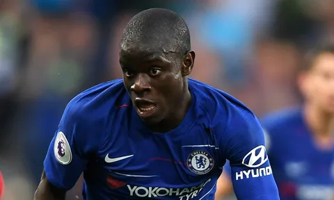 Hi sinh "phù thủy nhỏ", Barca chờ ngày đón Kante?