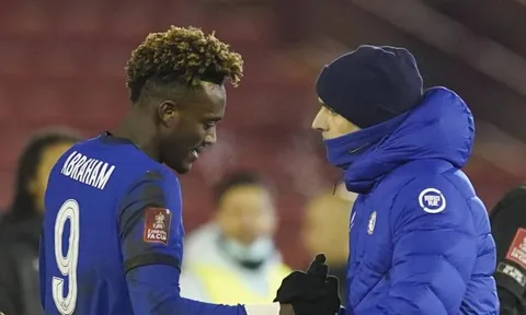 HLV Tuchel lý giải việc không đăng ký Abraham ở trận gặp Man Utd
