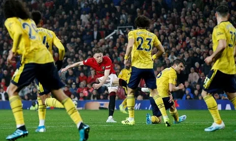 'Họ bỏ mặc Tominay và Lingard...'