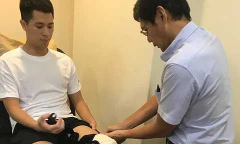 Hôm nay, Đình Trọng trở về Việt Nam để điều trị chấn thương