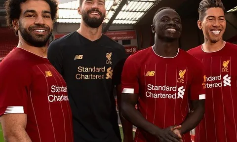 Ở Anfield, có một cuộc đua bạc triệu chưa rõ hồi kết