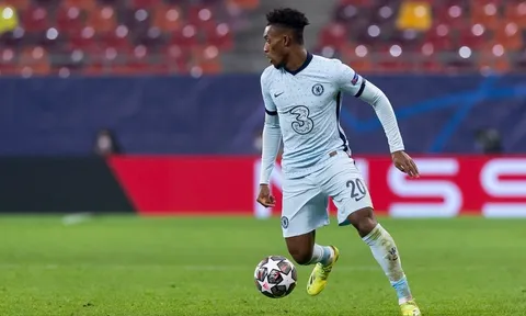 Hudson-Odoi và phản ứng trước sự dạy bảo nghiêm khắc của Tuchel