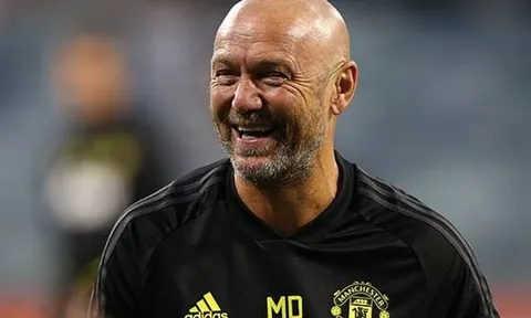 Hung tin! 'Phó tướng' Solskjaer nhập viện, Man Utd gặp phen hú vía