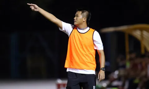 HLV U17 Thanh Hóa: “Quê hương mình còn nghèo nhưng tinh thần và ý chí thì các con không được nghèo”