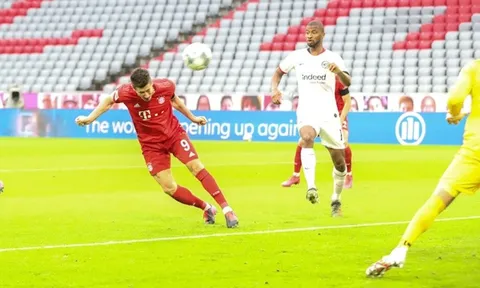 Hủy diệt Frankfurt, Bayern thiết lập cột mốc ghi bàn mới tại Bundesliga