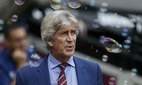Hủy diệt Man Utd, nhưng tại sao West Ham vẫn bị "ngó lơ"?