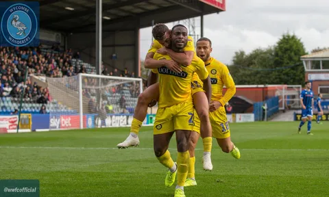 Hủy diệt Rochdale, đội bóng League One 'cà khịa' ngay Man Utd