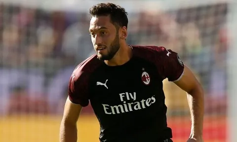 Huyền thoại Juventus tiến cử “trequartista mới” cho AC Milan