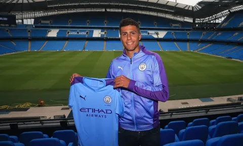 Huyền thoại Liverpool: "Man City như hổ mọc thêm cánh với anh ta"