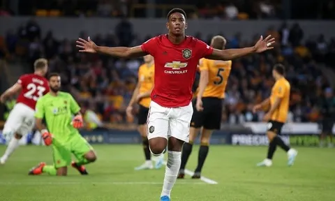 Huyền thoại Man Utd: 'Thật tuyệt vì cậu ta lấy lại áo số 9'