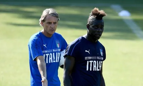 'Hy vọng một sáng thức dậy, Balotelli sẽ nhận ra cậu ấy đã lãng phí tài năng của mình'