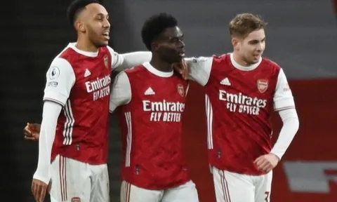 Ian Wright chỉ ra ngôi sao Arsenal đã "vươn tầm đẳng cấp"