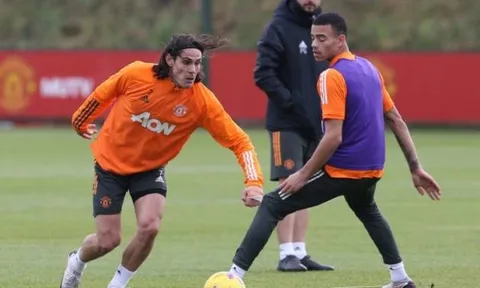 Ian Wright chỉ rõ điều Cavani còn thiếu