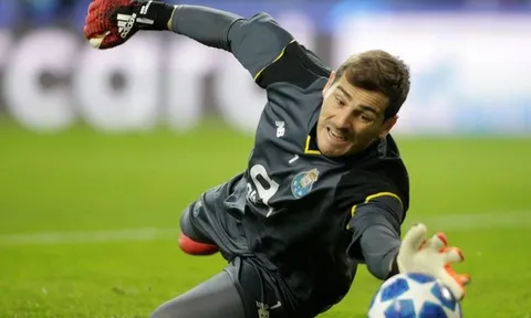 Iker Casillas chọn đội hình tiêu biểu: 2 ngôi sao Man Utd góp mặt