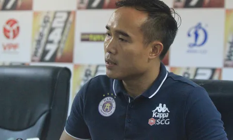 "Nhiều cầu thủ Hà Nội FC xứng đáng lên tuyển chứ không riêng Văn Quyết"