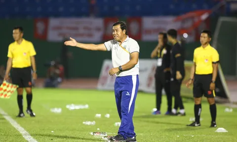 HLV trưởng Bình Dương nói gì sau 2 trận liên tiếp thua Hà Nội FC?