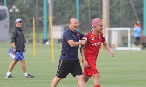 Các thương binh trở lại tập luyện, HLV Park Hang-seo "vui hơn Tết"