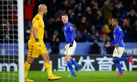 Jamie Vardy bứt tốc trong cuộc đua Giày vàng