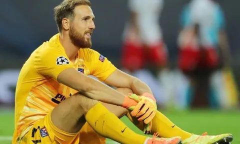 Jan Oblak lại "xát muối" vào tim các CĐV Liverpool