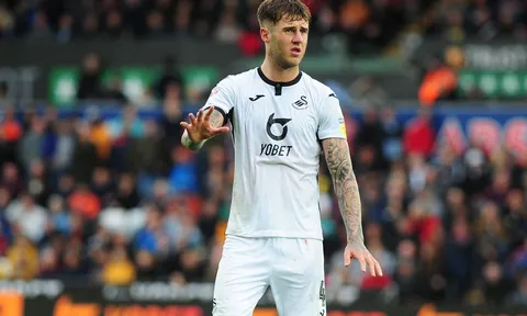 Chốt giá 20 triệu, Man Utd đón "John Stones 2.0" về OTF?