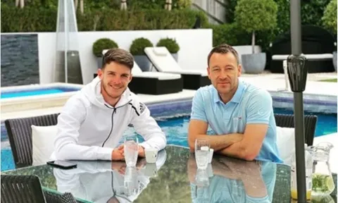 John Terry sắm vai “đặc vụ”, Chelsea tiến gần hơn đến bom tấn
