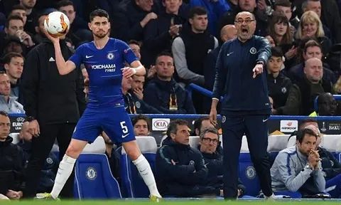 Nhạc trưởng rục rịch khăn gói, để ngỏ khả năng theo Sarri rời Chelsea