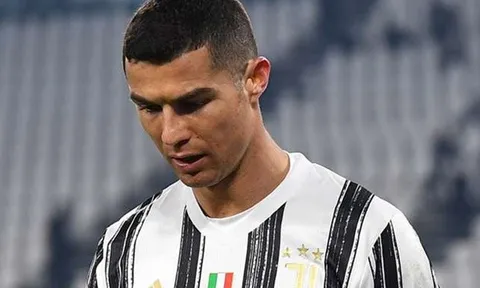 "Juve nên giải phóng Ronaldo vào cuối mùa"