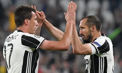 Juventus công bố DS dự vòng bảng C1: Gạch tên 2 công thần