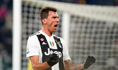 Juventus tính đổi "lão tướng" lấy "hàng thừa" của Man Utd