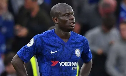 Kante từ chối đến sân tập Chelsea, đội trưởng Liverpool lên tiếng