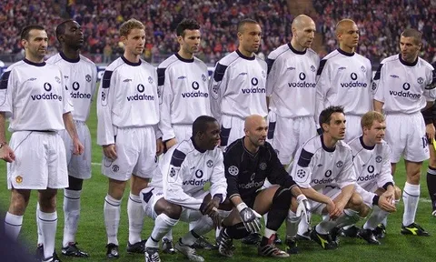 Karl Power - Cái tên trên trời rơi xuống đội hình Manchester United