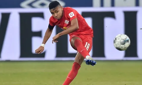 "Kẻ bị Neymar chiếm chỗ" làm điều độc nhất vô nhị, vượt mặt cả Messi