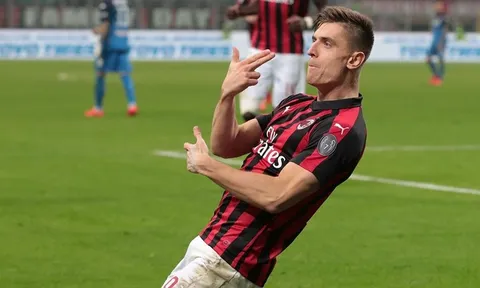 “Kẻ thách thức Ronaldo” lí giải về màn ăn mừng đặc biệt của mình