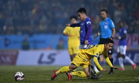 Làm khách đến Nam Định, Hà Nội FC nhận cú sốc lớn ngày khai màn V-League