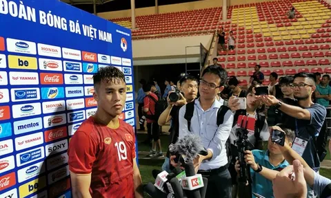 Khoác áo 19 của Quang Hải, Trọng Long hạnh phúc khi ghi bàn