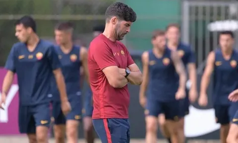 Khởi đầu không suôn sẻ, HLV AS Roma được huyền thoại an ủi