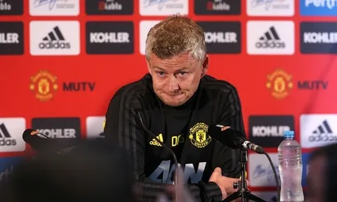 Không ai hỏi mua, Man Utd tiếp tục 'nuôi báo cô' trong cay đắng