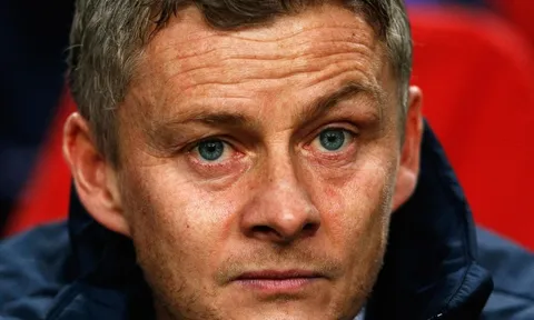 Thắng Man City, Solsa nổi đóa "sấy tóc" học trò