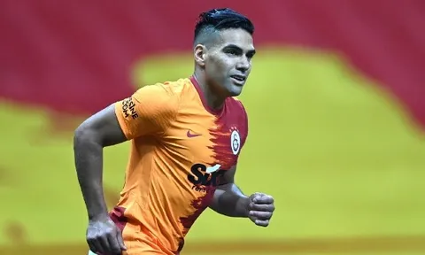 Không một ai muốn Radamel Falcao