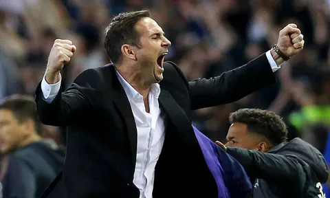 Không phải 1, Chelsea chuẩn bị có đến 2 Gilmour