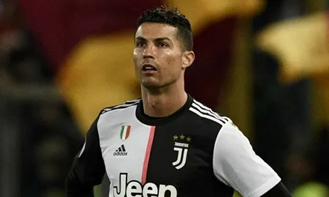 Không phải Ronaldo, Silva chỉ ra "cầu thủ vĩ đại nhất lịch sử"