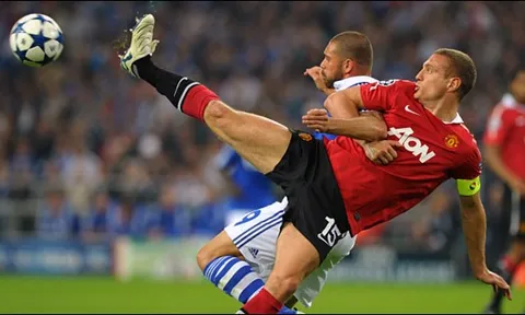 Không phải Torres, Vidic "sợ" một tiền đạo Tây Ban Nha khác!