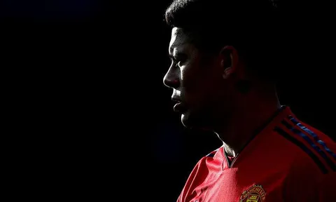 Không thể rời Man Utd, "người thừa" tức giận tột độ