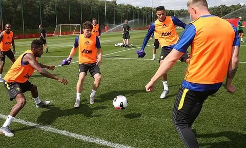 Khủng khiếp! Tân binh Man Utd dẫn đầu mọi bài kiểm tra thể lực đầu mùa