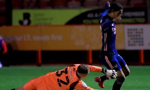 Quá ấn tượng, Arsenal lập tức trói chân ngôi sao triển vọng