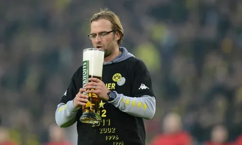 Klopp tiết lộ hài hước về cách ăn mừng sau khi Dortmund vô địch Bundesliga 2011