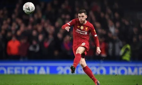 Klopp giải thích về sự vắng mặt bất ngờ của Robertson trước Bournemouth