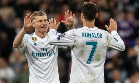 'Tôi đã đi qua nhà và bảo Ronaldo hãy im lặng'